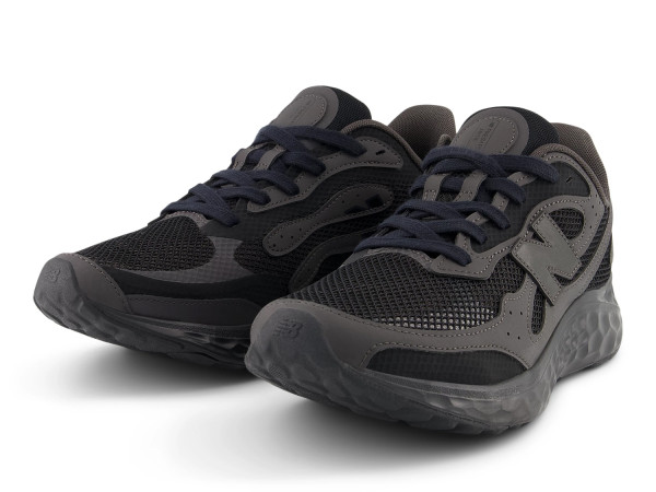New Balance Herren Laufschuh Arishi v4 black