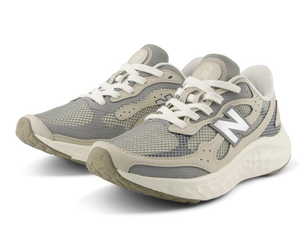 New Balance Damen Laufschuh Arishi v4 angora